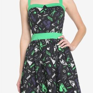 New small hot topic Universal Black and Green Graphic Midi Dress